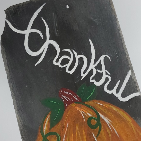 HAND PAINTED Pumpkin "Thankful" Design on Slate - Picture 4 of 10